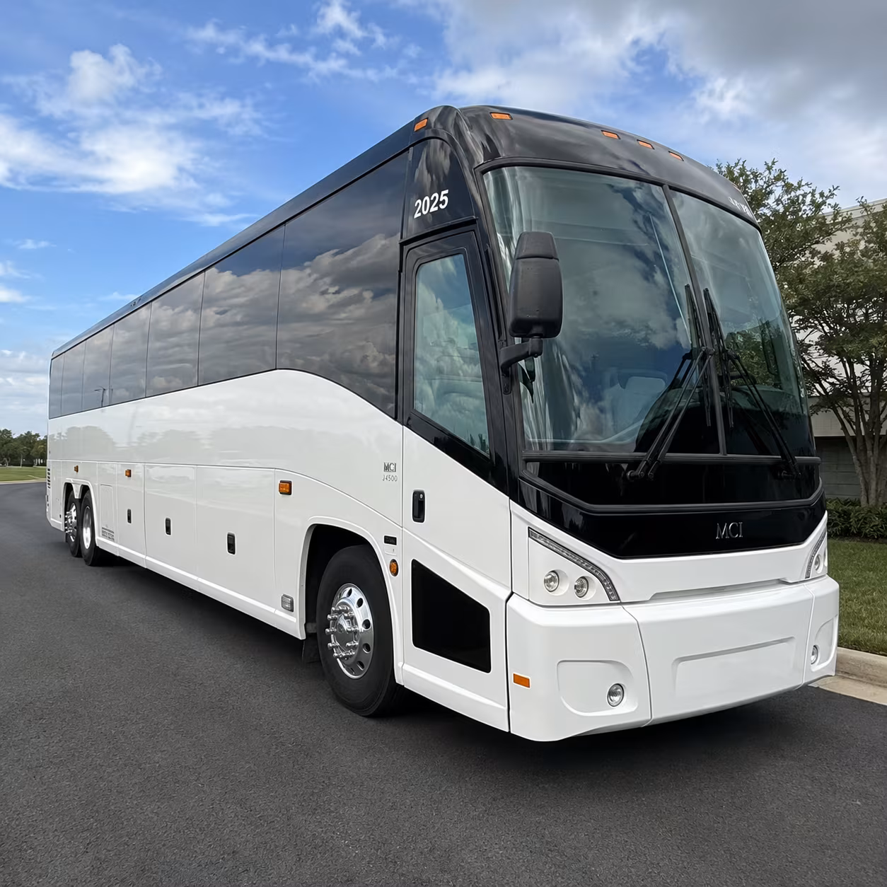 lakewood wedding quinceanera shuttle buses that run on your schedule