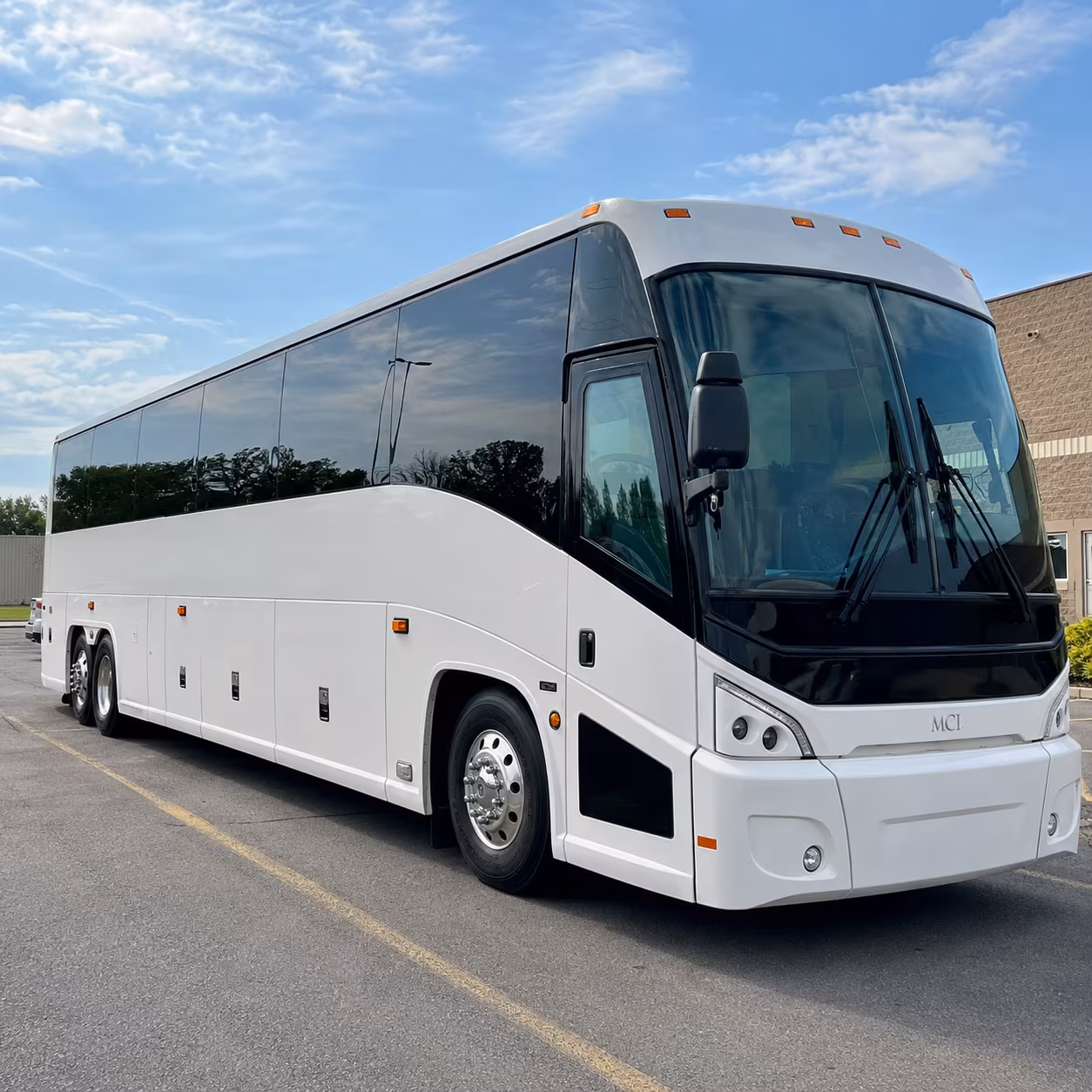 lax and long beach airport corporate shuttle buses